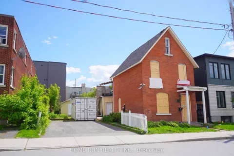 402 Arlington Avenue, ON K1R 6Z6