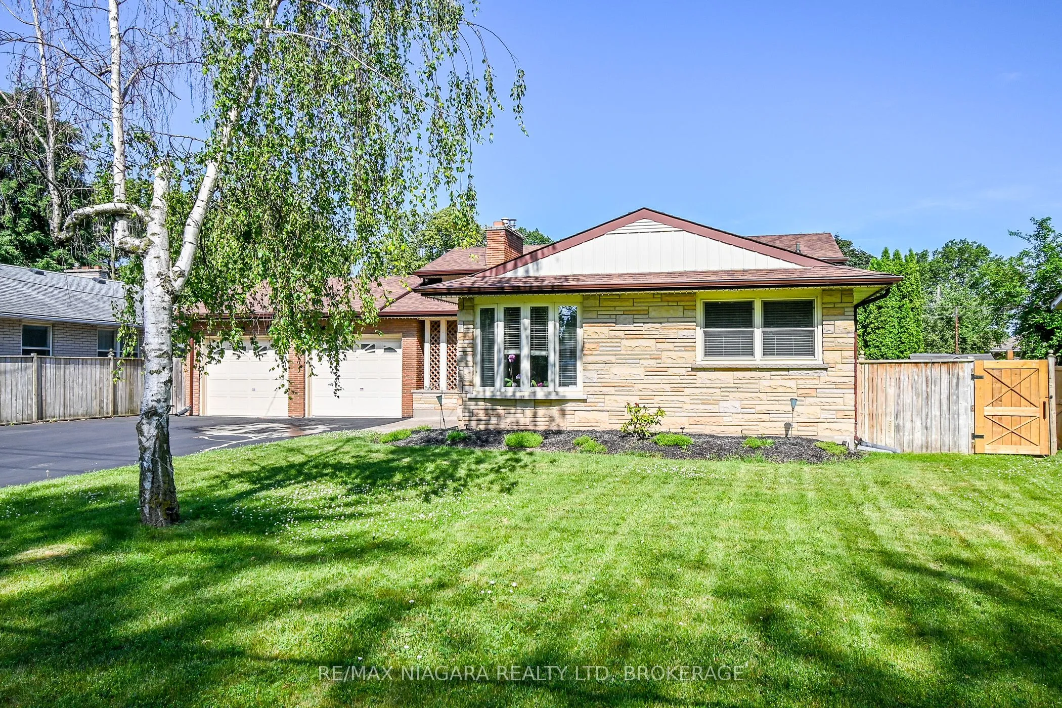 679 Niagara Street, ON L2M 7R5