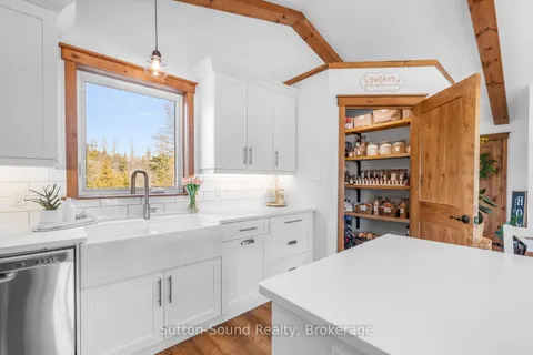 107 Whiskey Harbour Road, ON N0H 2T0