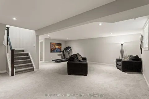 42 Hickory Lane, ON N5R 6K9