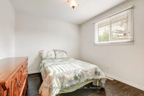 303 Admiral Drive, ON N5V 1J2
