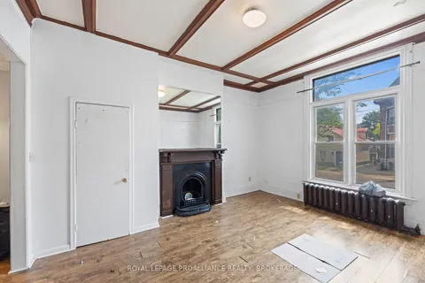 120 Bagot Street, ON K7L 3E5