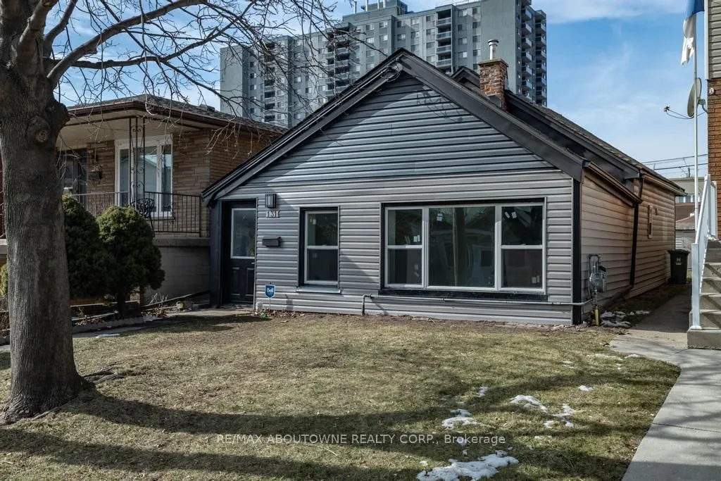 131 West Avenue, ON L8L 5C4