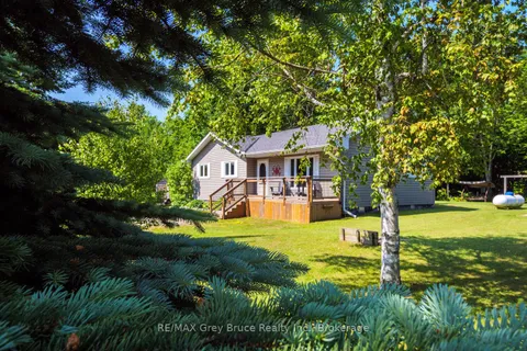 32 SUGARBUSH Road, ON N0H 2T0
