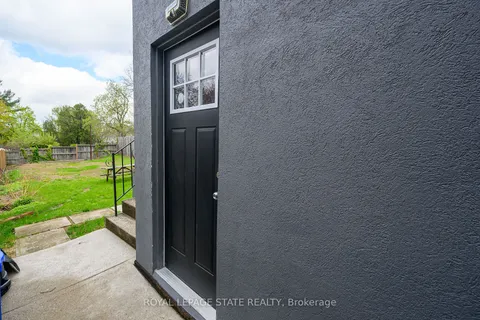 129 Dundurn Street, ON L8R 3E7
