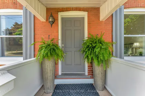 54 Burwell Street, ON N3T 4T7