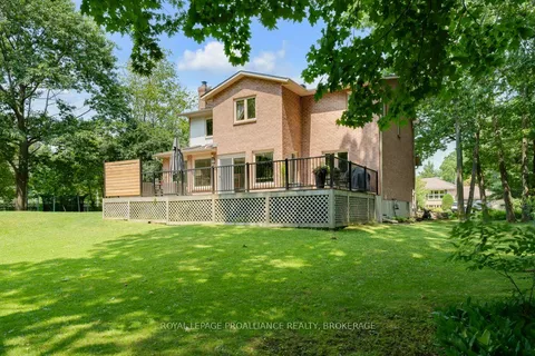 5 Faircrest Boulevard, ON K7L 4V1