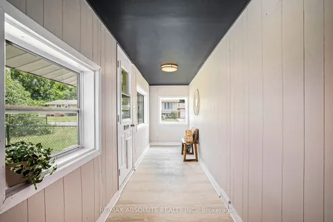 10 Neilson Street, ON K7S 3G2