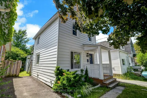 978 Admiral Avenue, ON K1Z 6L9