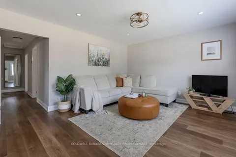 40 Duncombe Drive, ON L9A 2E8