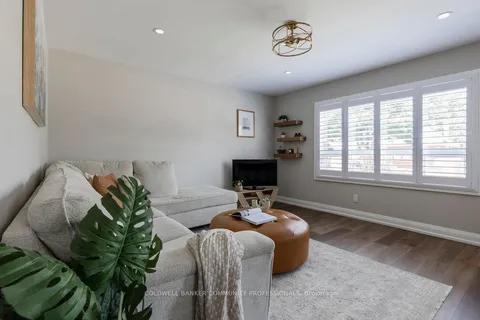 40 Duncombe Drive, ON L9A 2E8