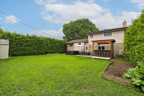 690 Harrow Place, ON K7M 5L9