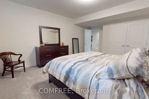 176 Solera Circle, ON K1T 0C8