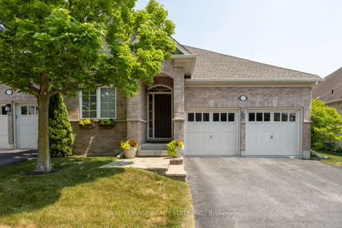 15 Potts Lane Lane, ON L1A 0A3