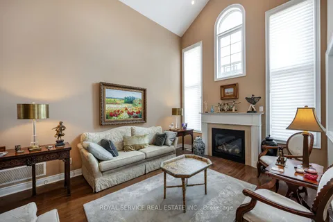 15 Potts Lane Lane, ON L1A 0A3