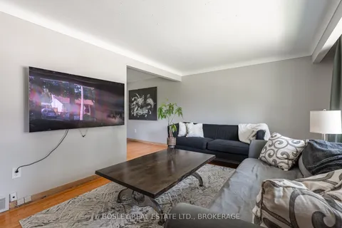 60 Royal Manor Drive, ON L2M 4L6