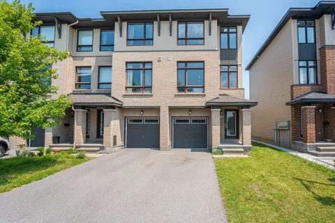 323 Twinflower Way, ON K2J 5Z6
