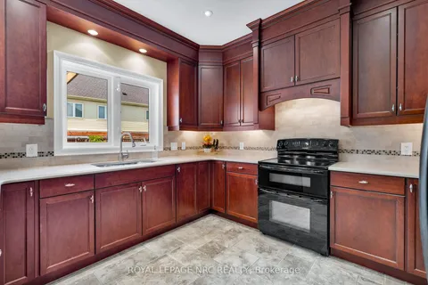 13 Alex Grant Place, ON L2P 0A2