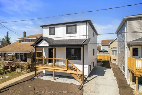 40 McMaster Avenue, ON L3B 3S8