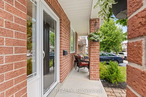 54 Huntcliff Place, ON K2G 6Z9