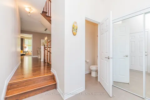 30 Summitview Drive, ON K2M 2V9