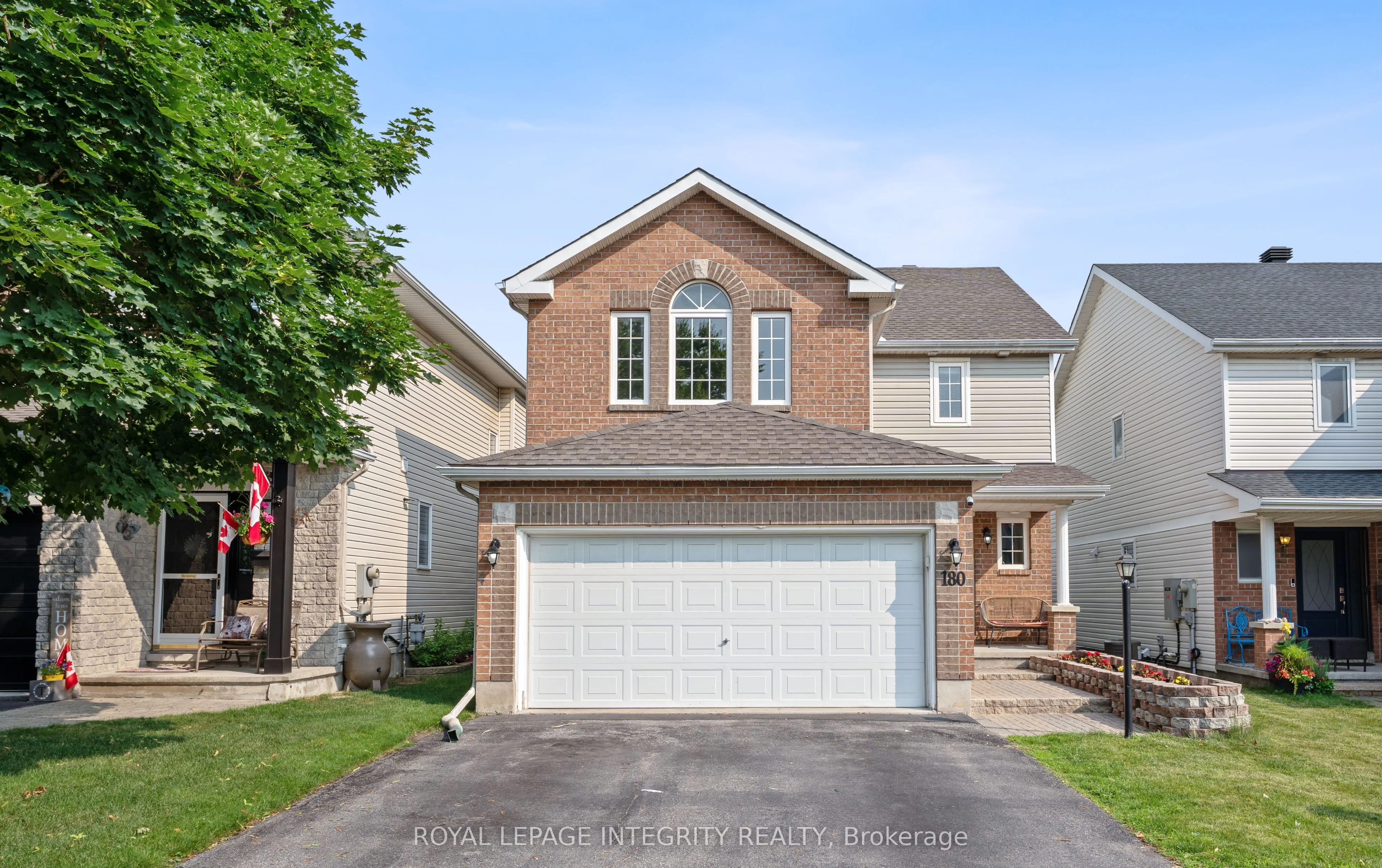 180 Deerfox Drive, ON K2J 4W8