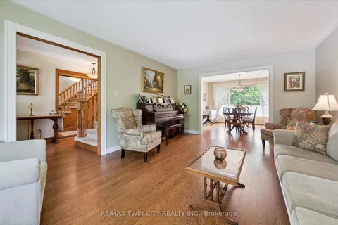 45 Applewood Crescent, ON N1S 4K1