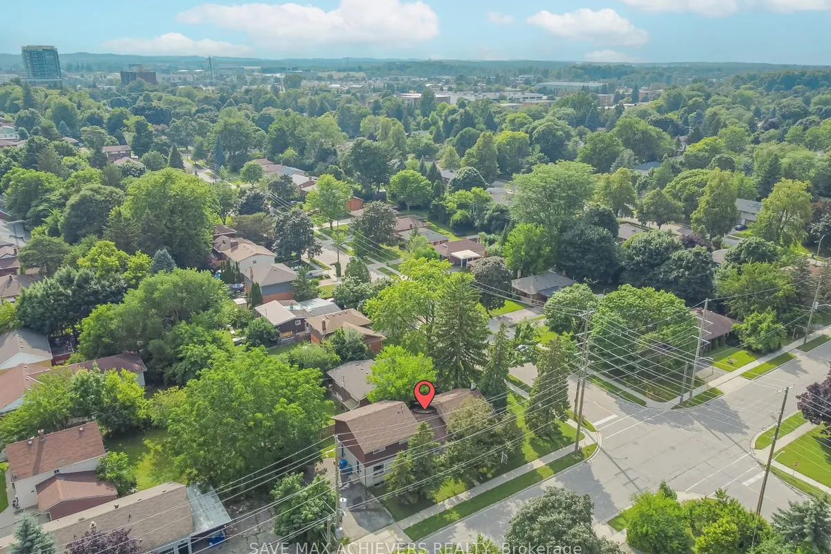 367 Holly Street, ON N2L 4G2