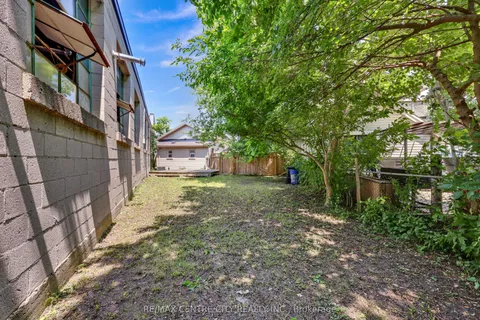 101 Hamilton Road, ON N6B 1N2