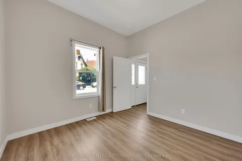 101 Hamilton Road, ON N6B 1N2