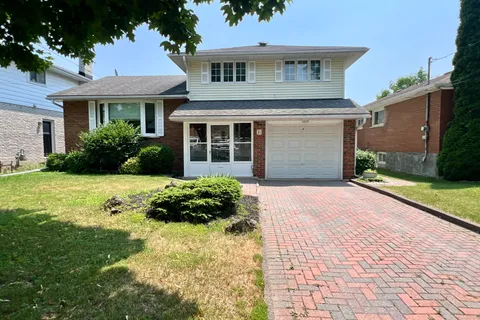 21 Dunnett Boulevard, ON K8P 4M7