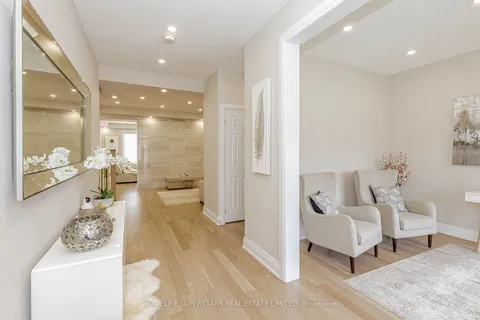 108 OAK Avenue, ON N3L 0J6