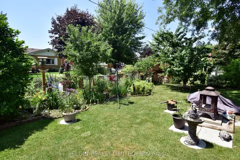 589 Elm Street, ON N5R 1K8