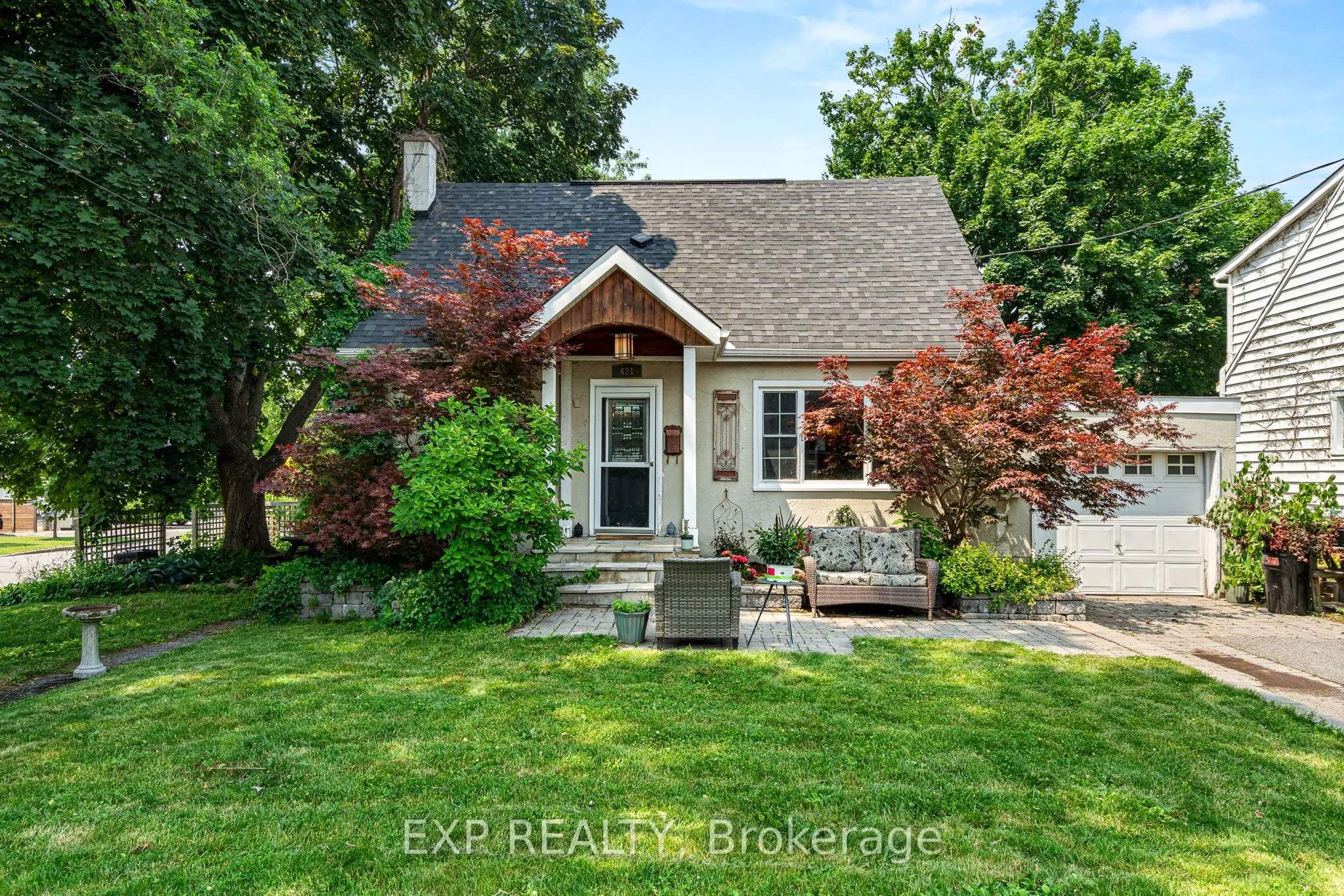 421 Greenwood Avenue, ON K2A 0X5