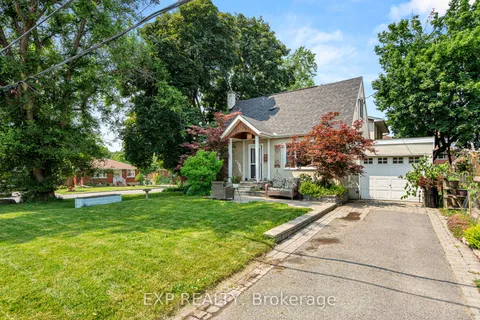 421 Greenwood Avenue, ON K2A 0X5