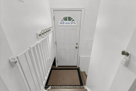58 Diffin Drive, ON L3C 2K1
