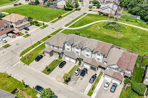 9 red clover Crescent, ON N2E 4G9