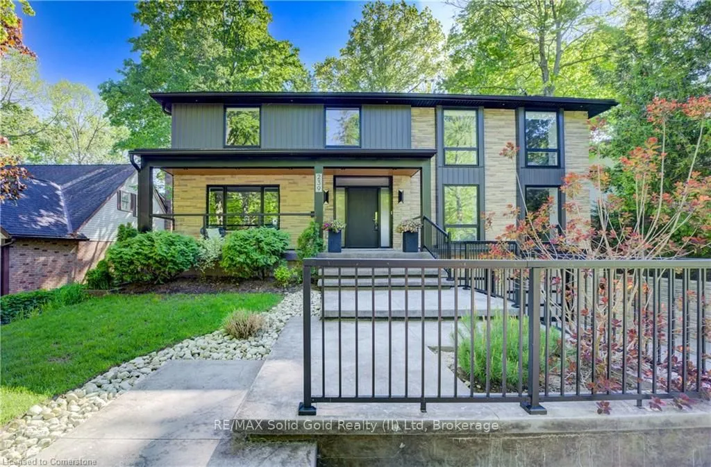 239 Corrie Crescent, ON N2L 5W3