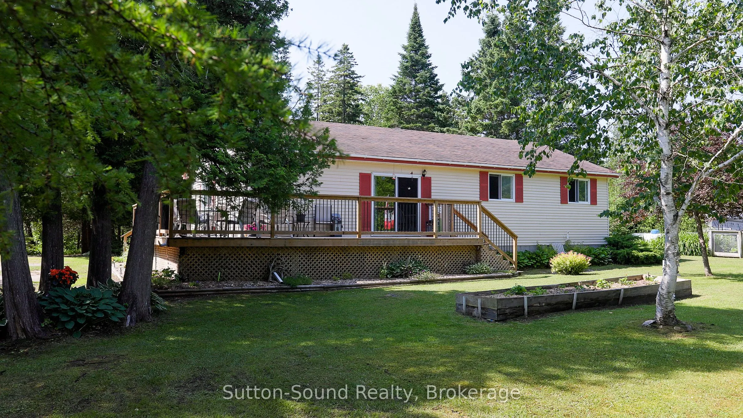 27 Whiskey Harbour Road, ON N0H 1X0