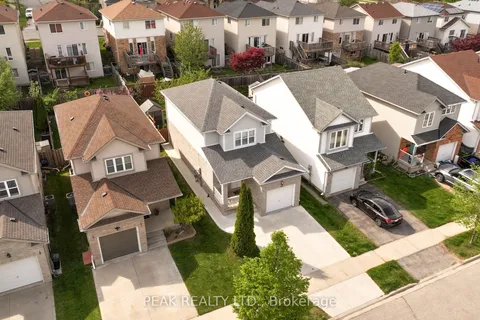 34 Reistview Street, ON N2E 4H3
