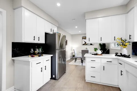470 Franklin Street, ON N2A 1Z3