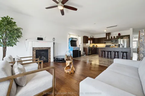 4432 Cinnamon Grove, ON L2G 0A4
