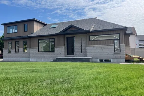 6584 Windsong Avenue, ON K1C 6M9