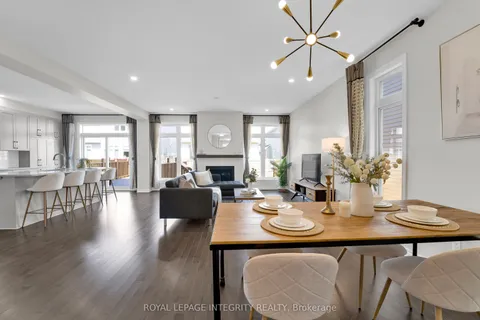 40 Aconitum Way, ON K1T 0R8