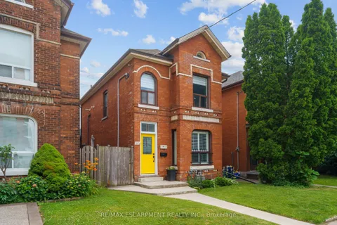 22 Aikman Avenue, ON L8M 1P7