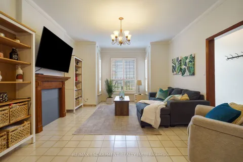 22 Aikman Avenue, ON L8M 1P7