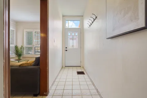 22 Aikman Avenue, ON L8M 1P7