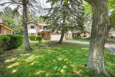 23 Chesham Grove, ON N6G 3S8