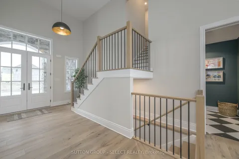 597 Creekview Chase, ON N6G 3X8