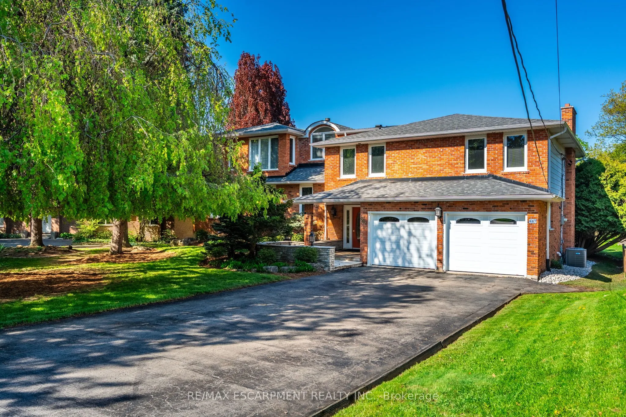887 MONTGOMERY Drive, ON L9G 3H6